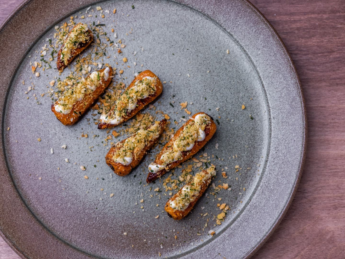 Tallerken med vegetarmat fra Bellies.