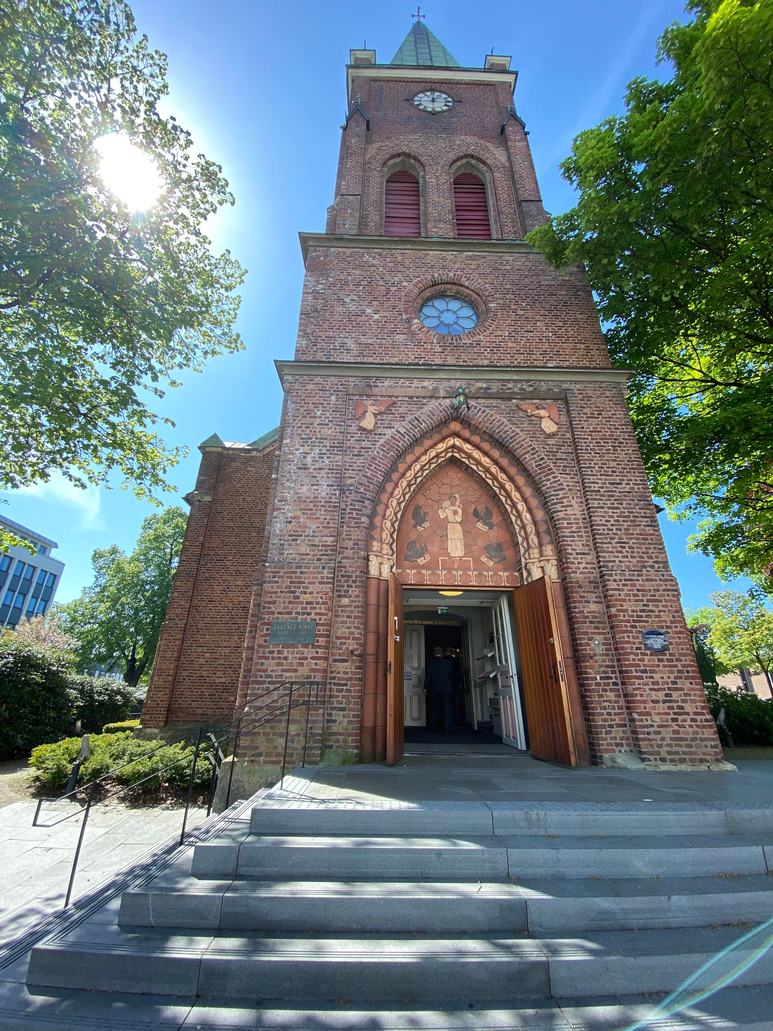 Sandnes kirke er en nygotisk teglsteinskirke tegnet av arkitekt H. S. Eckhoff i 1882.