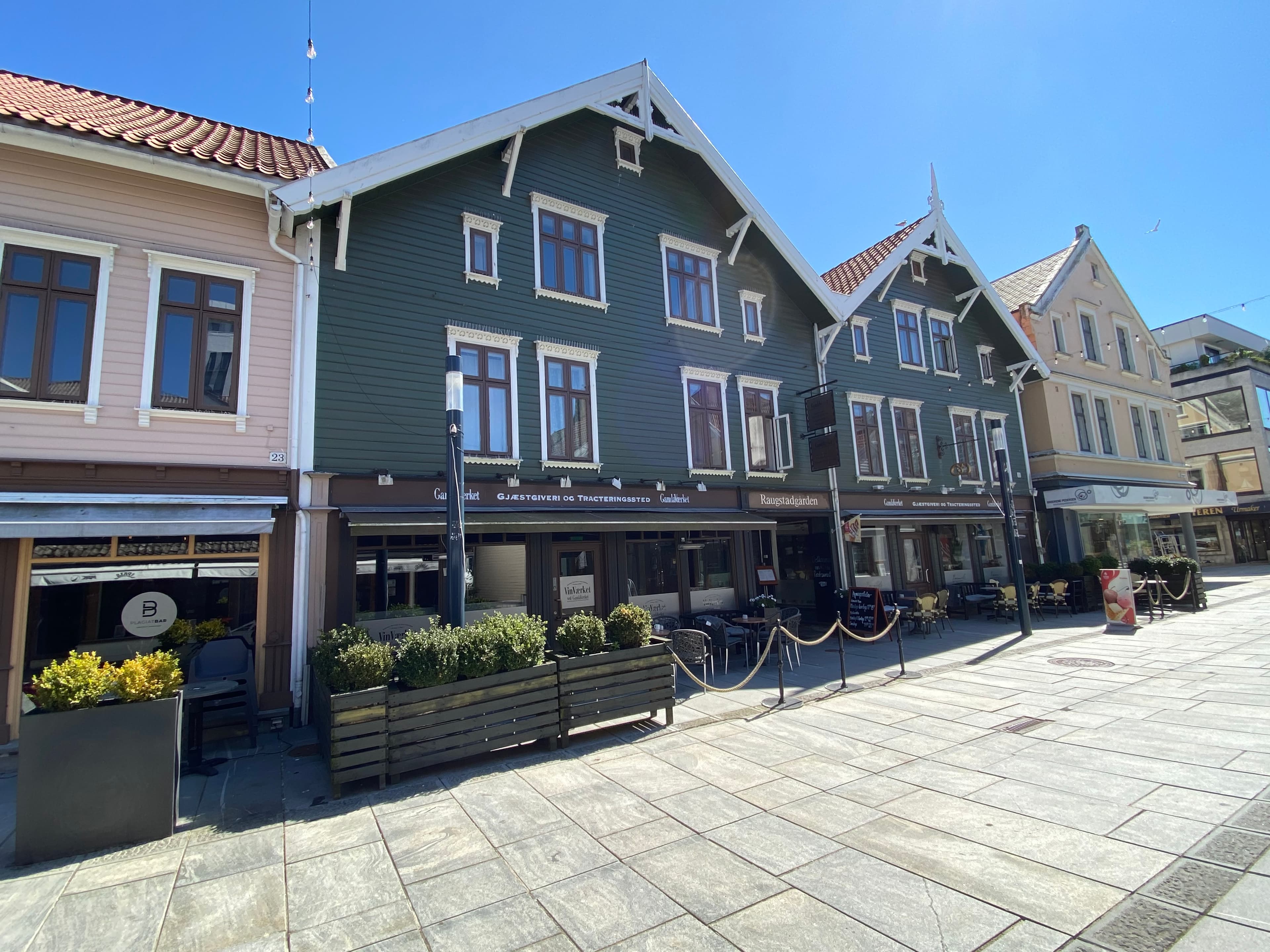 Bygningsdetaljer i Langgta.