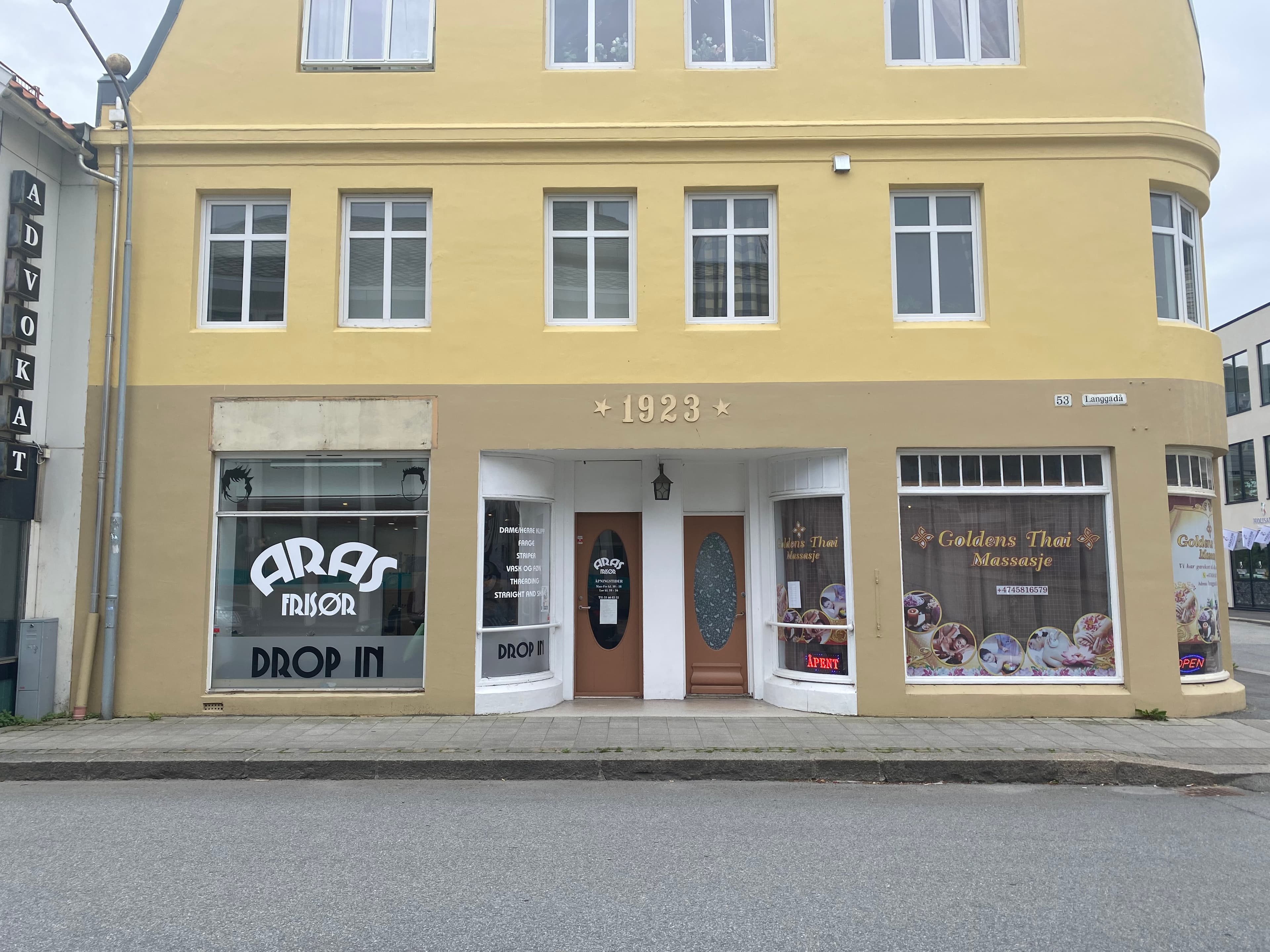 Stor hjørnegård i utpreget jugendstil fra 1923