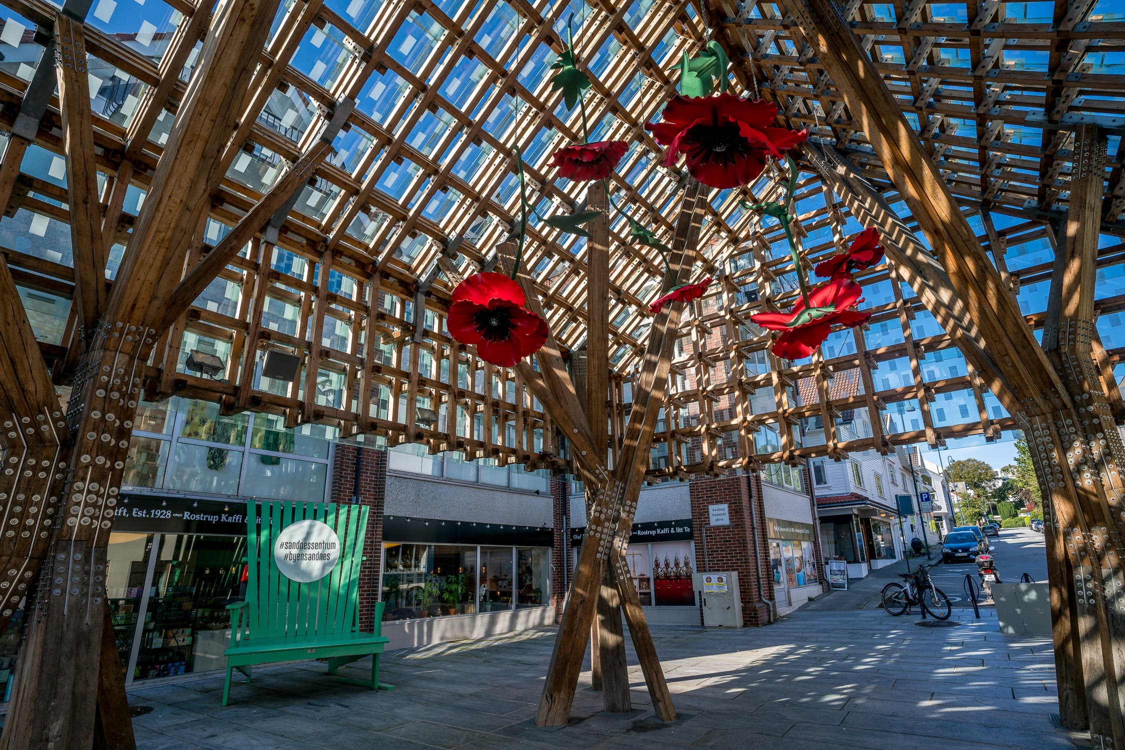 Lanternen er et kjært ikon i Langgata i Sandnes.