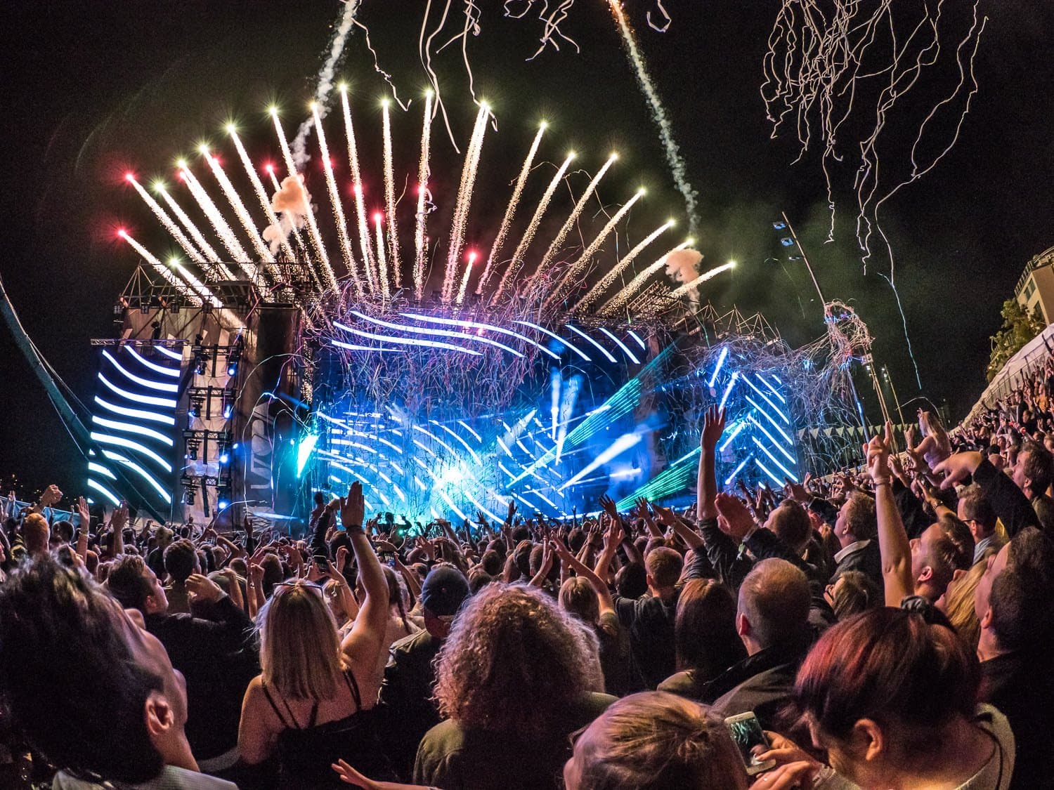 Utopia - folkemengde på musikkfestivall i Stavanger