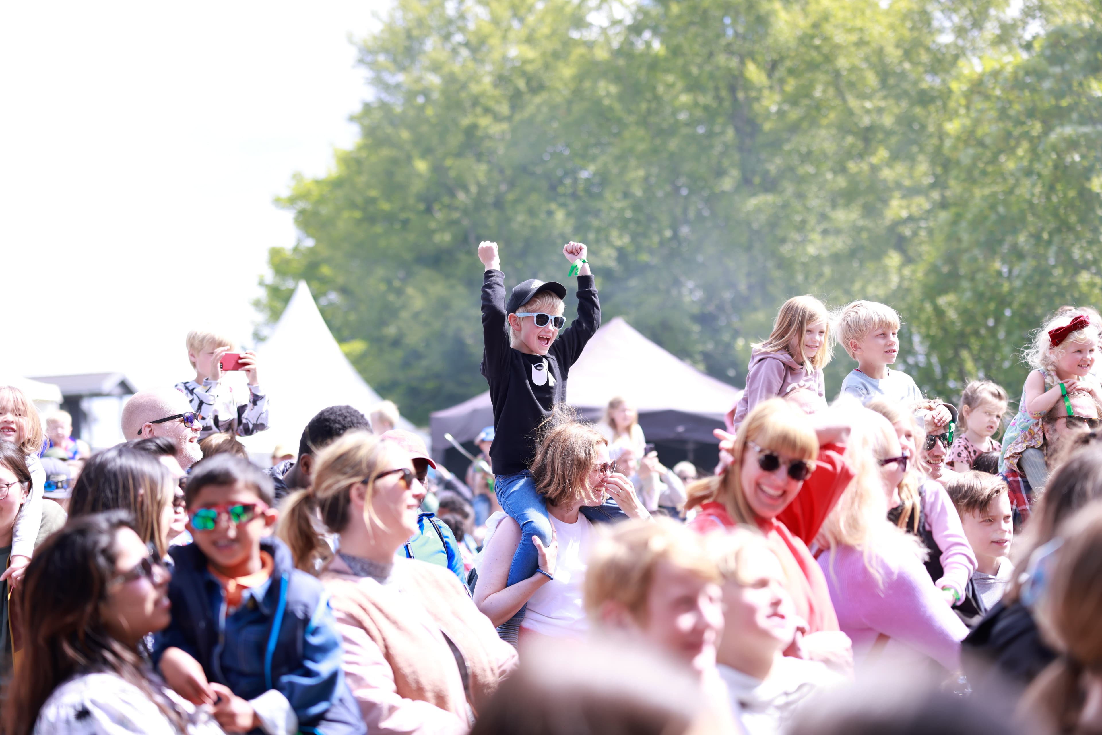 Barna på Mablis festivalen