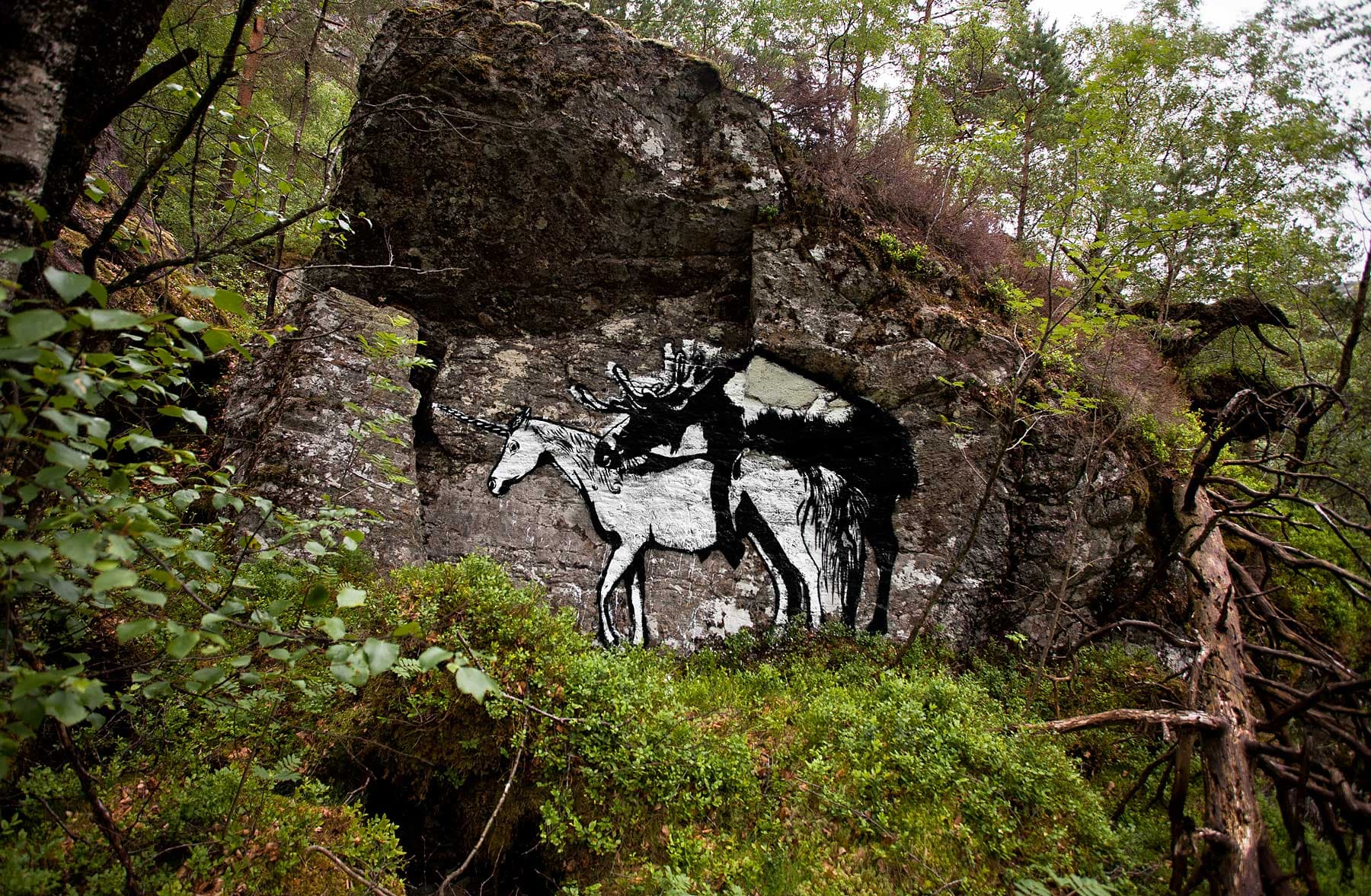 Elghjørning a street art work by Pøbel