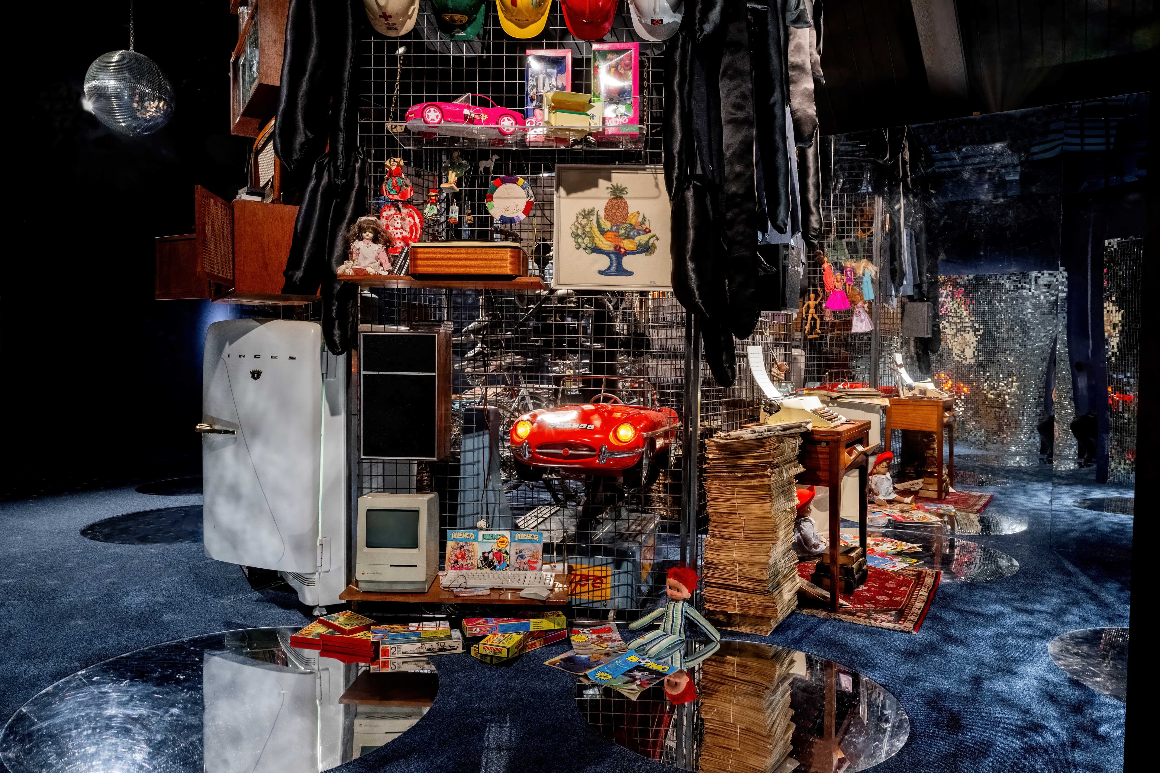 Exhibition at Stavanger museum. Items from the 1900s.