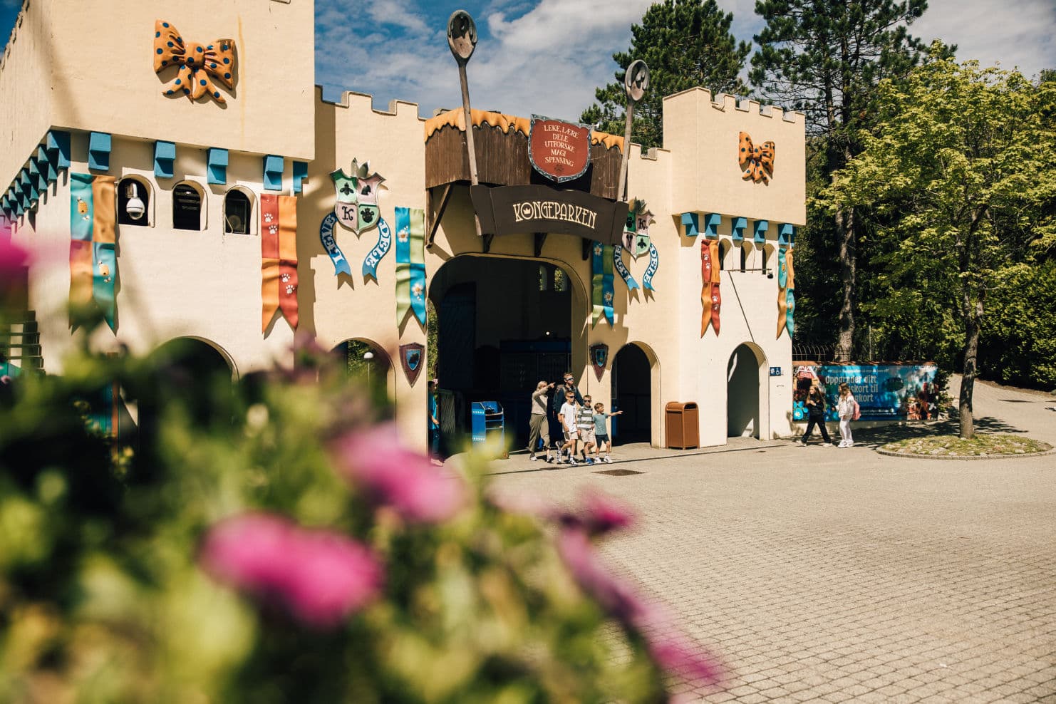 entrance to family park kongeparken