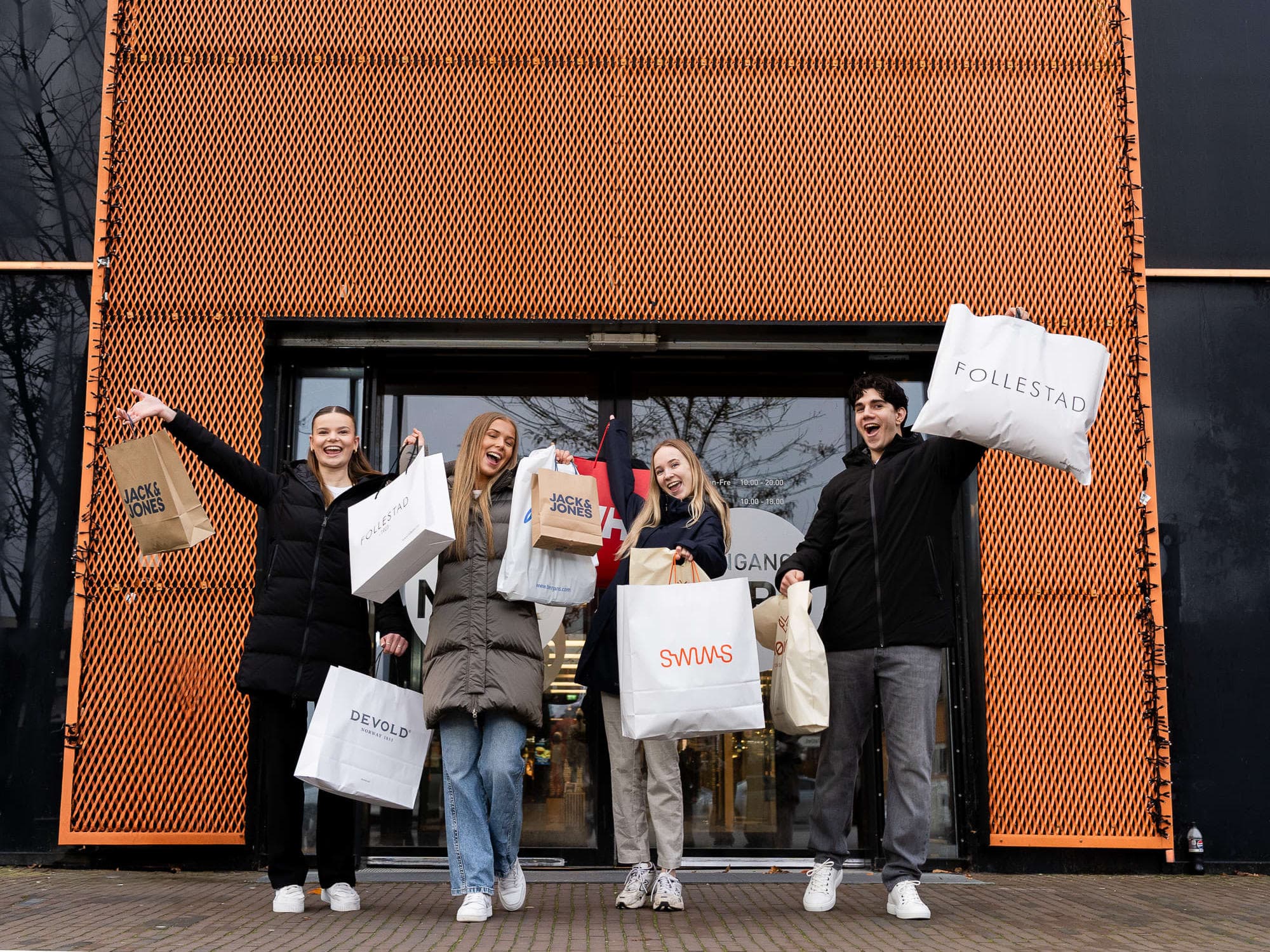 Shops and people, models in clothing from brands at Norwegian Outlet