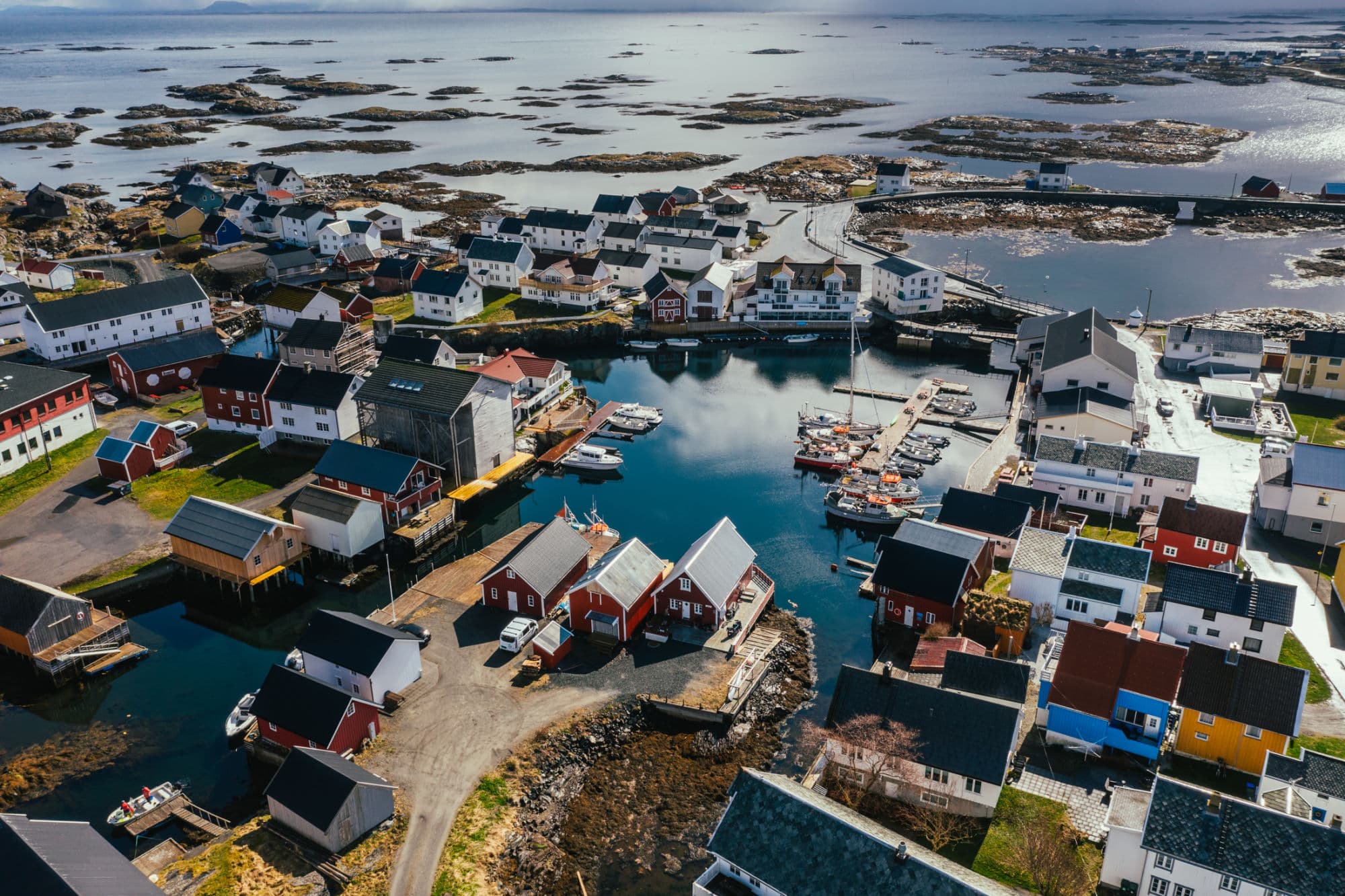 Indre havn på Veiholmen på Smøla