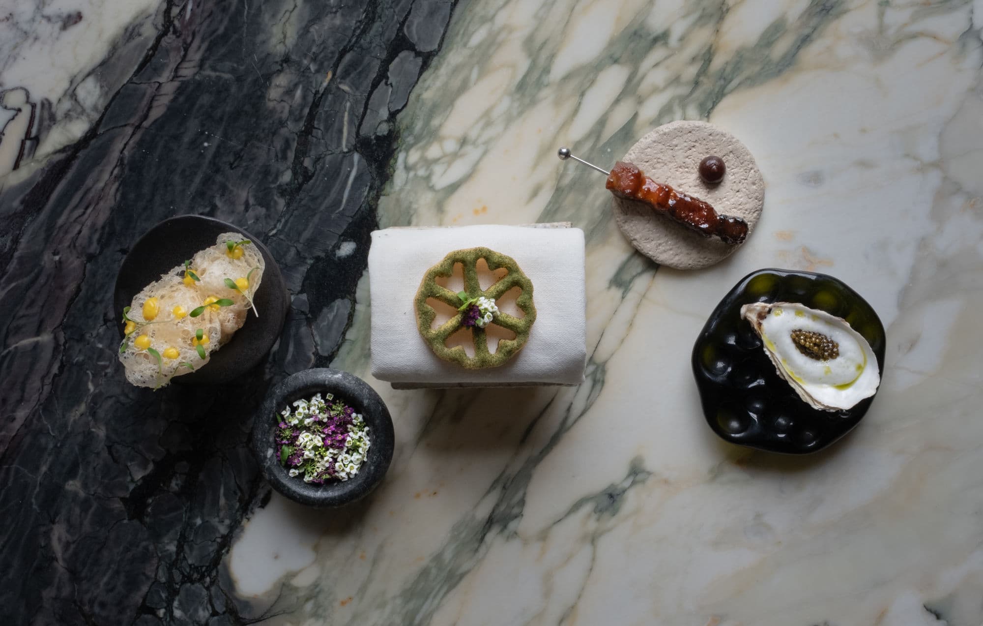 food on a plate, restaurant staff, restaurant clients, restaurant interiors