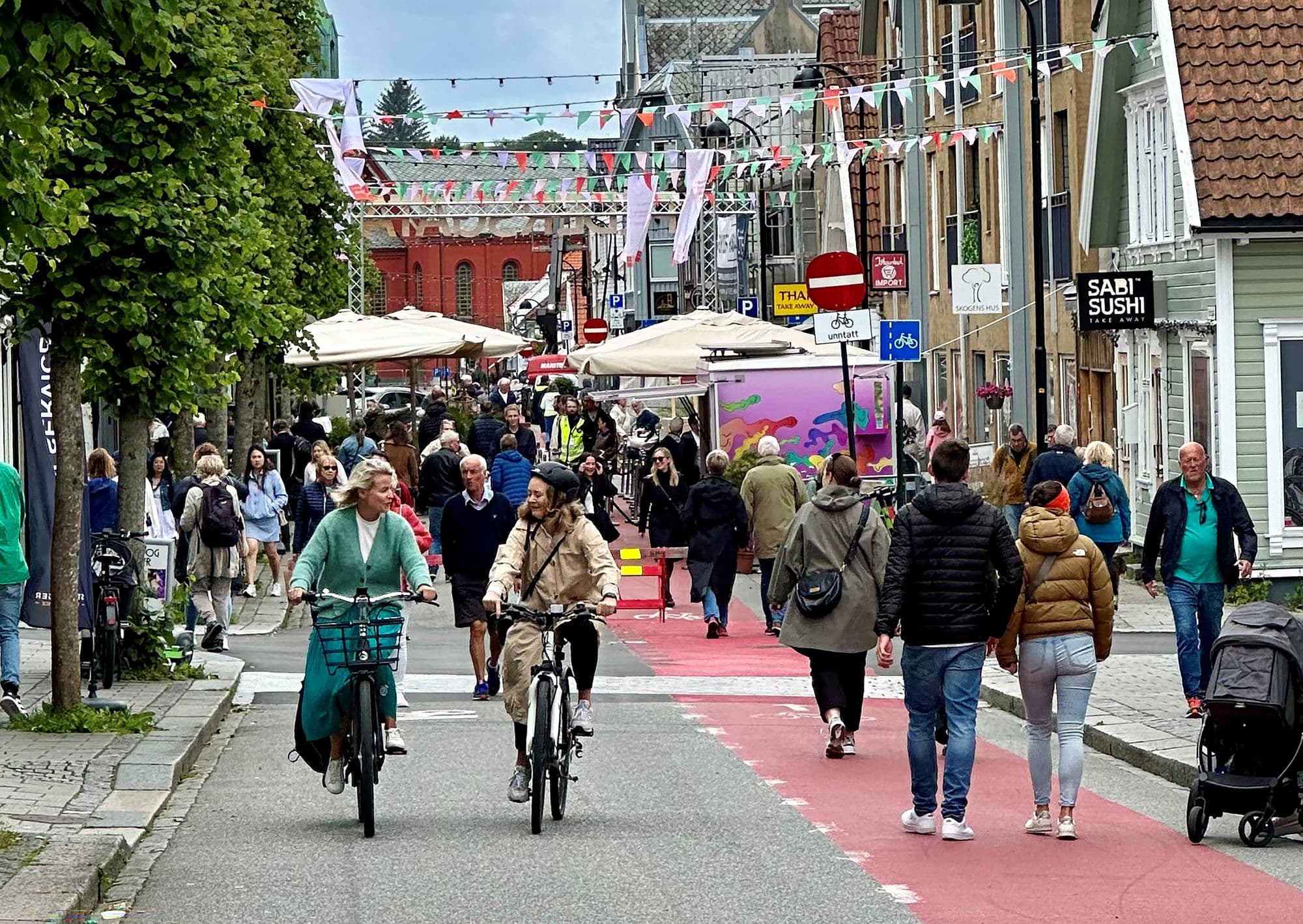 Pedersgata people in street in stavanger