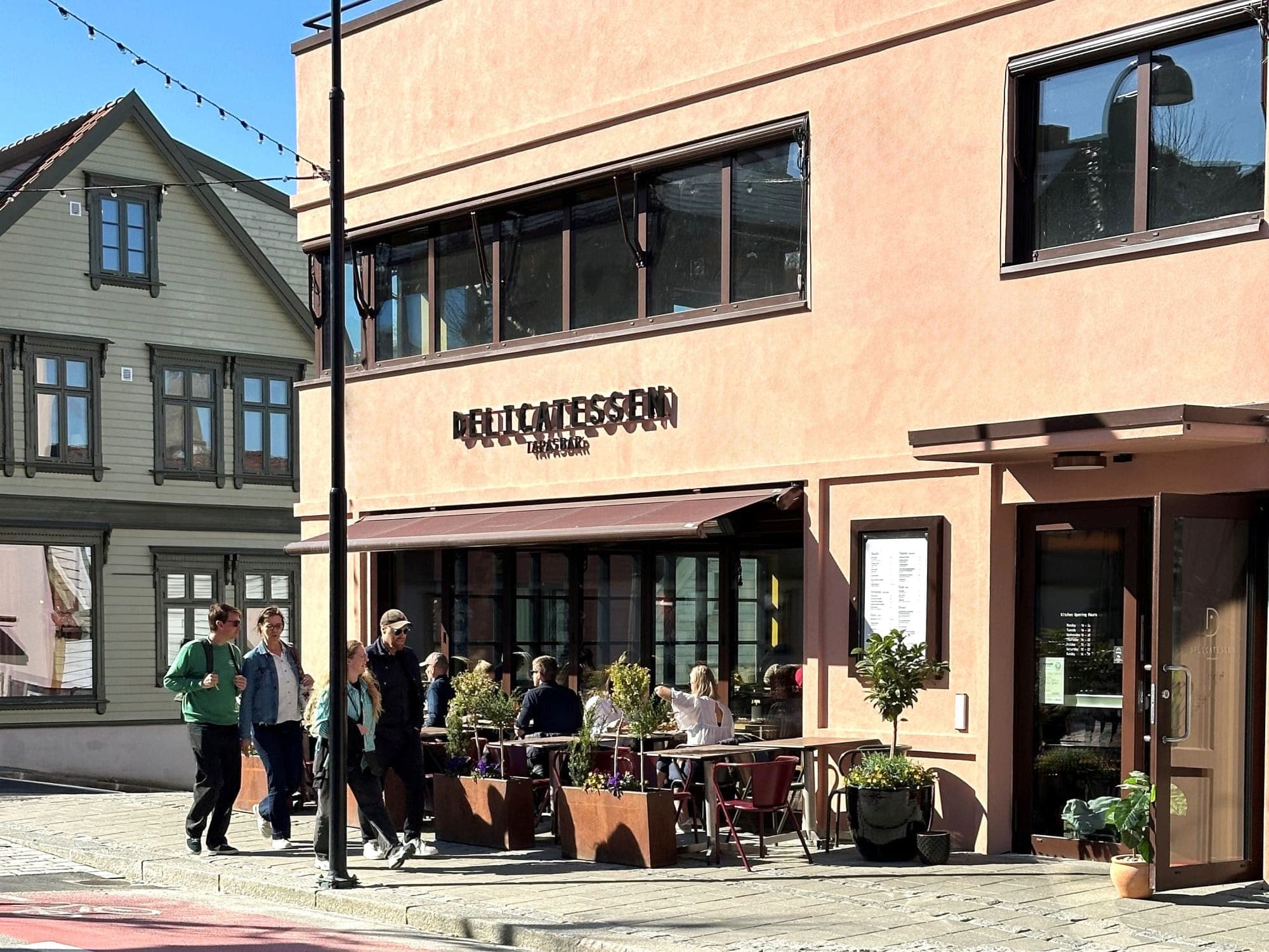 The exterior of the restaurant Delicatessen in pedersgata stavanger