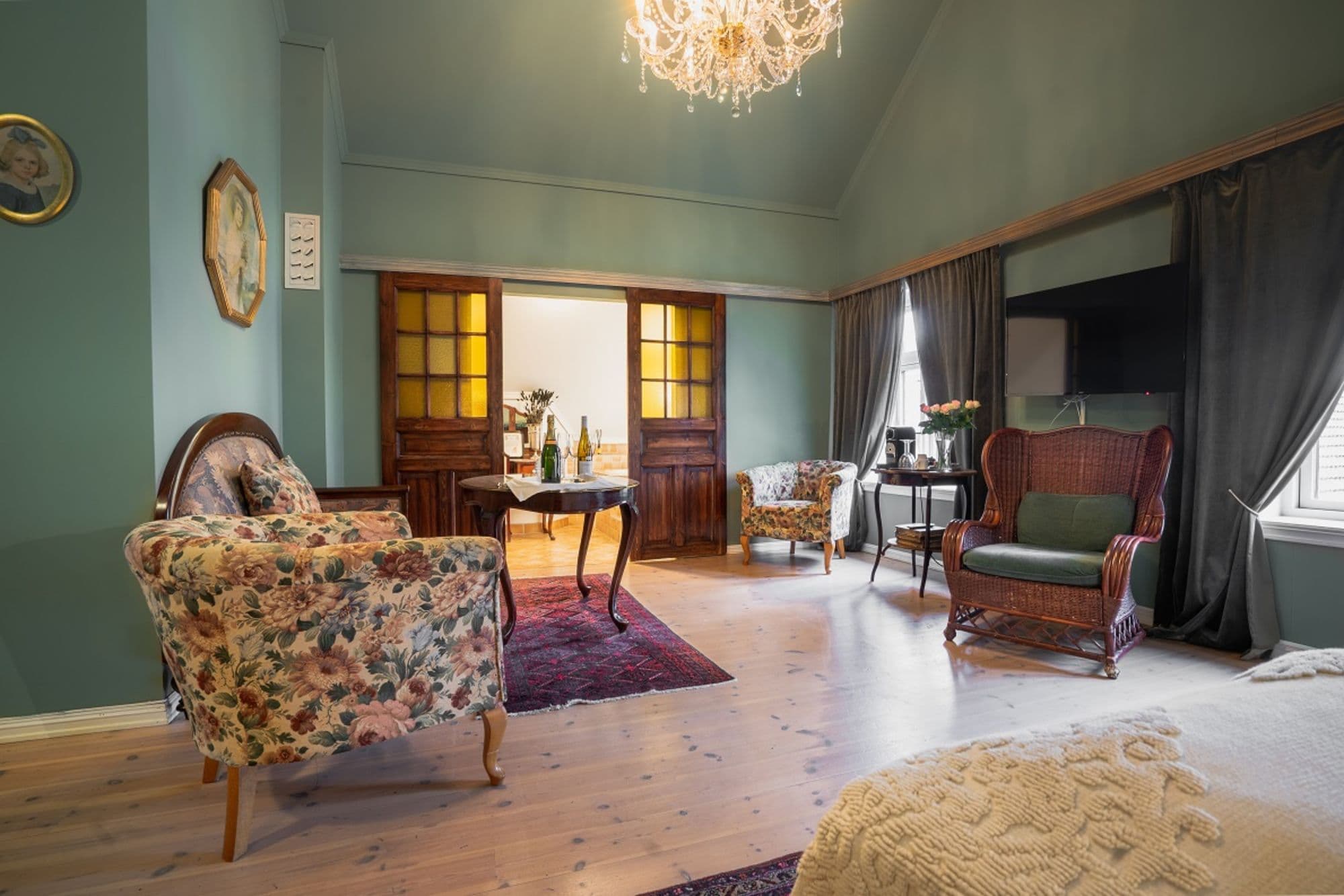 hotel room, hotel interior, hotel facilities