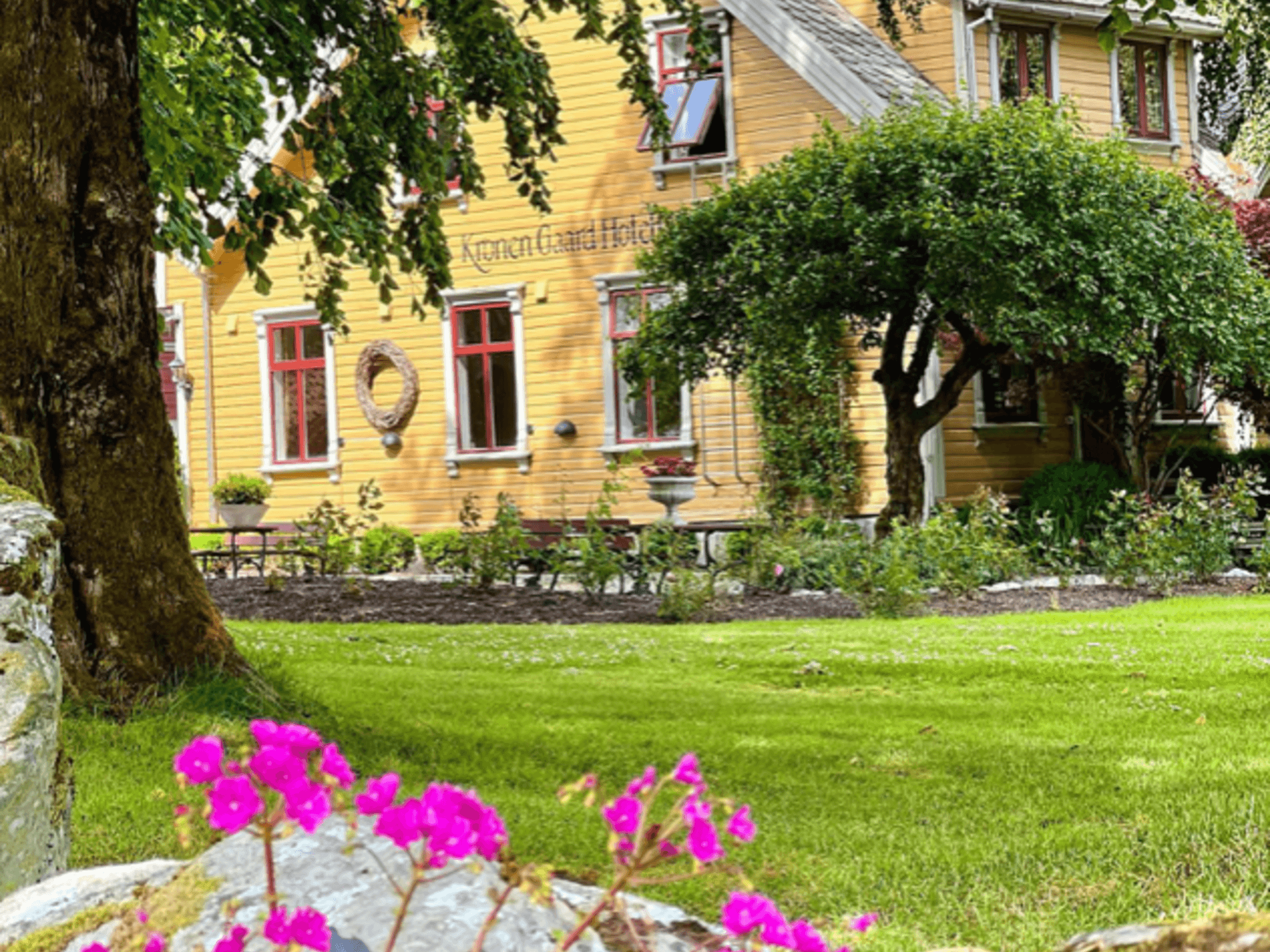 Kronen Gaard Hotell og Bakernes Paradis