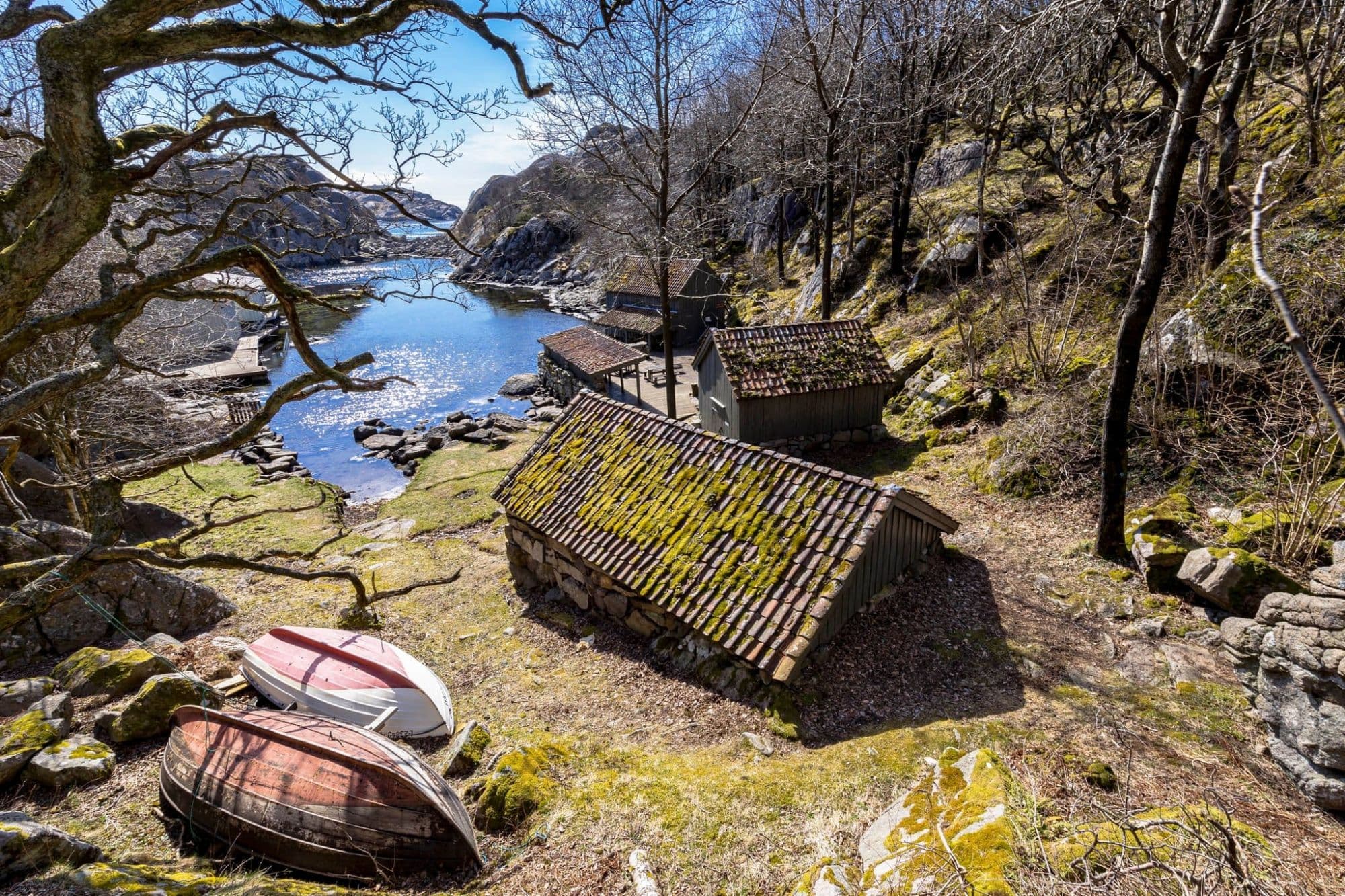 Auglend, Vandringshavn og Brønnesodden