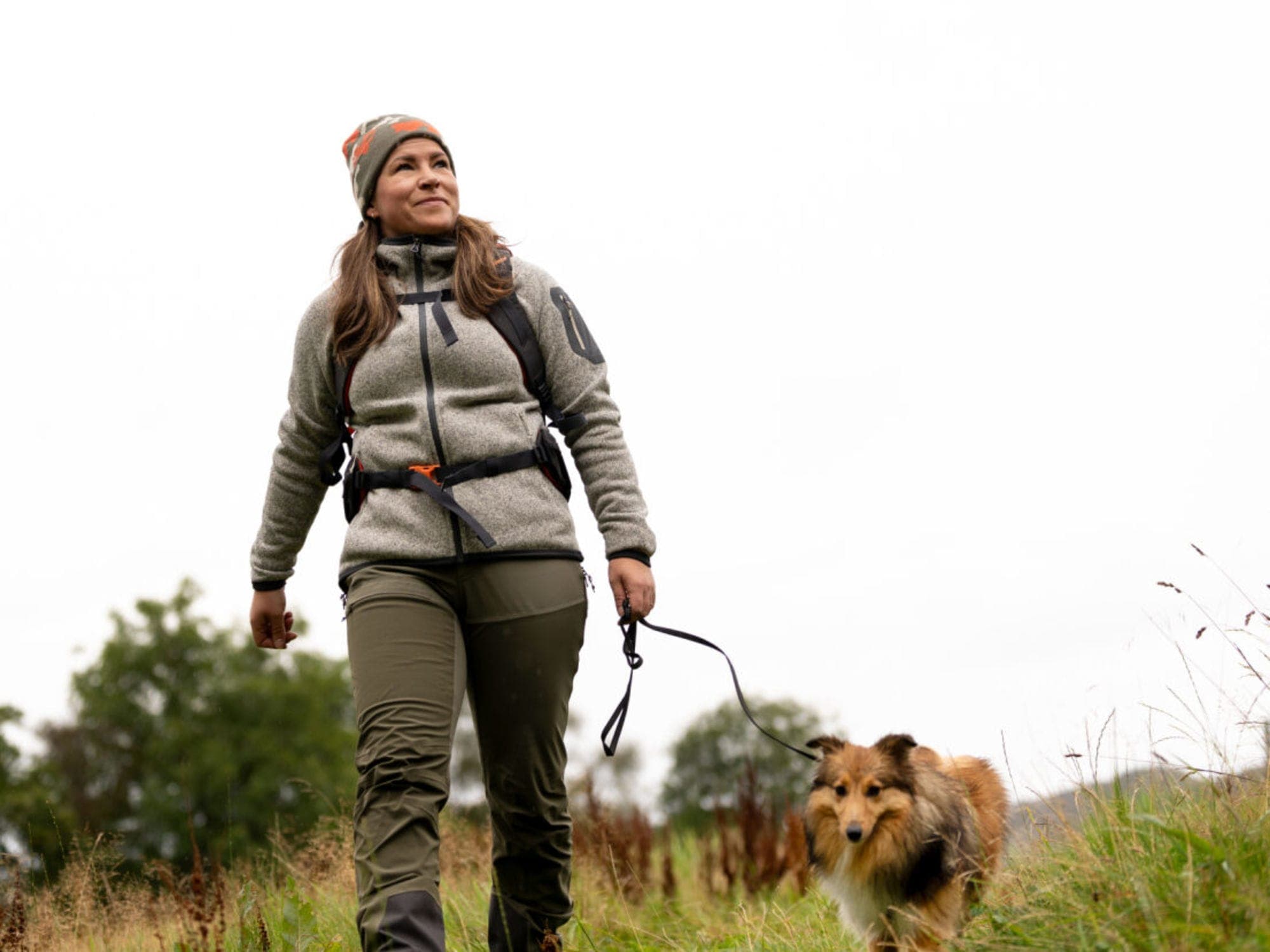 People shopping or in clothing from brandshops at Norwegian Outlet