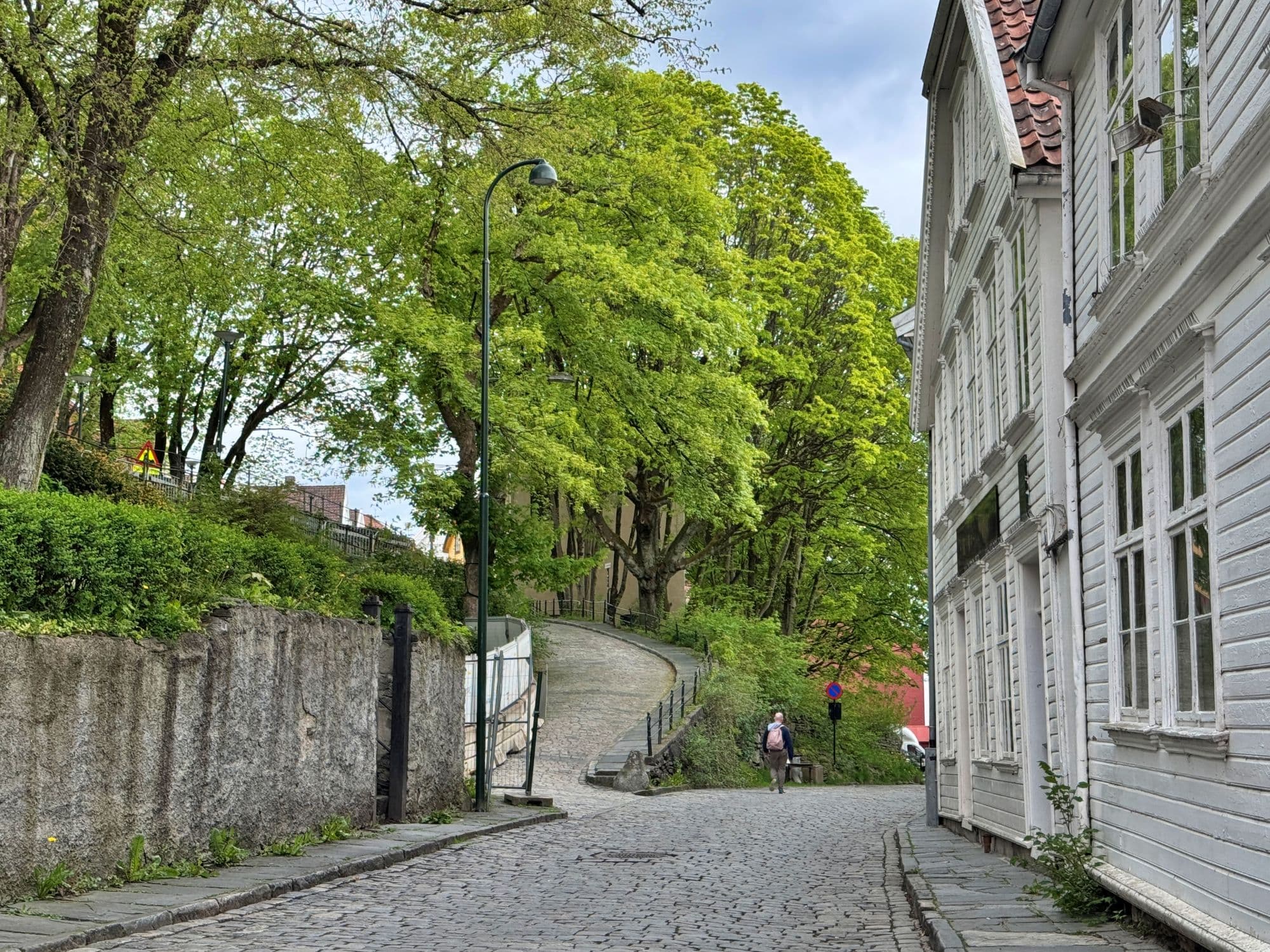 Gamle Stavanger bakke med brostein