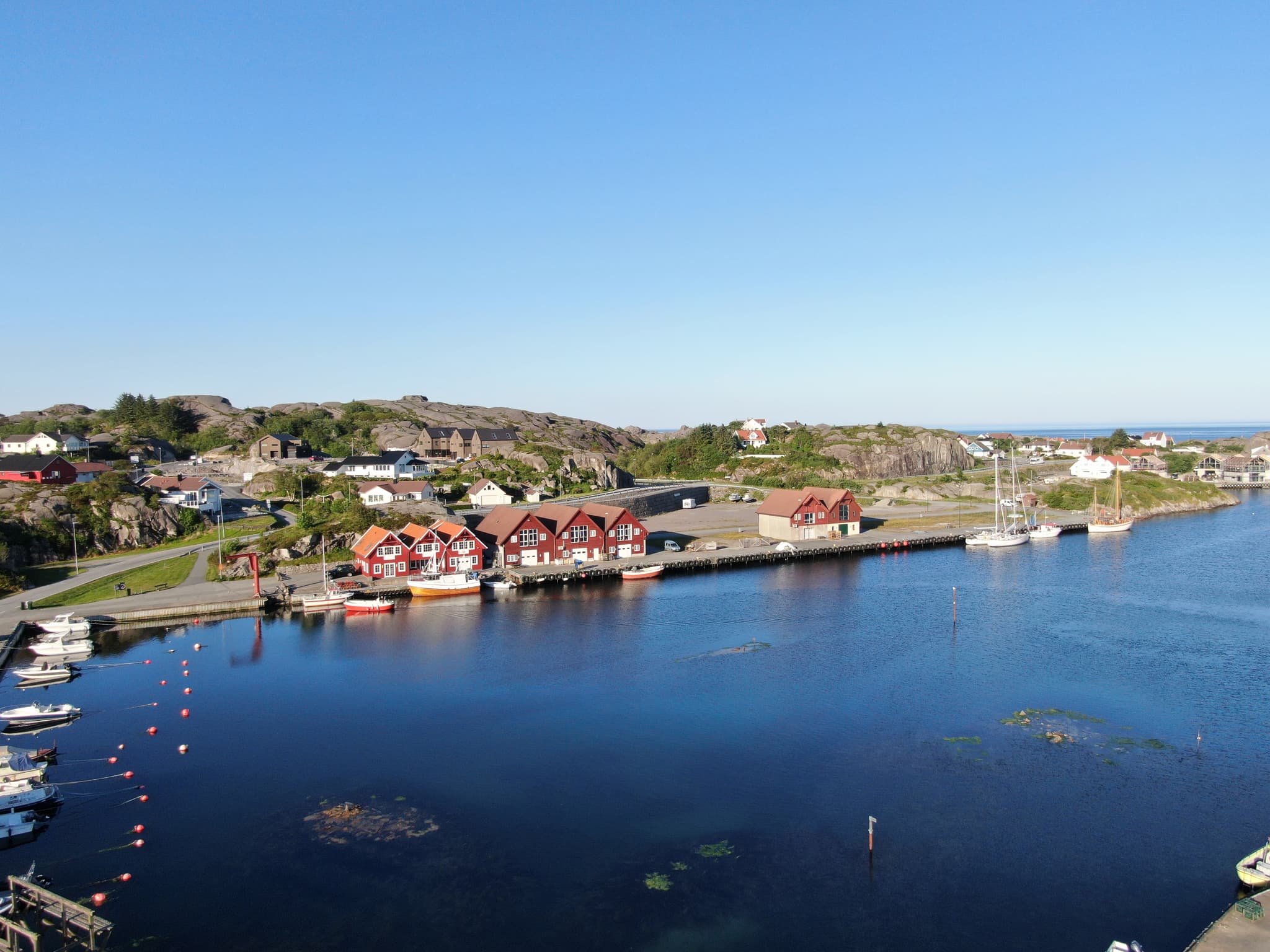 Sirevåg - der strender og svaberg møtes | Visit Edge of Norway ...